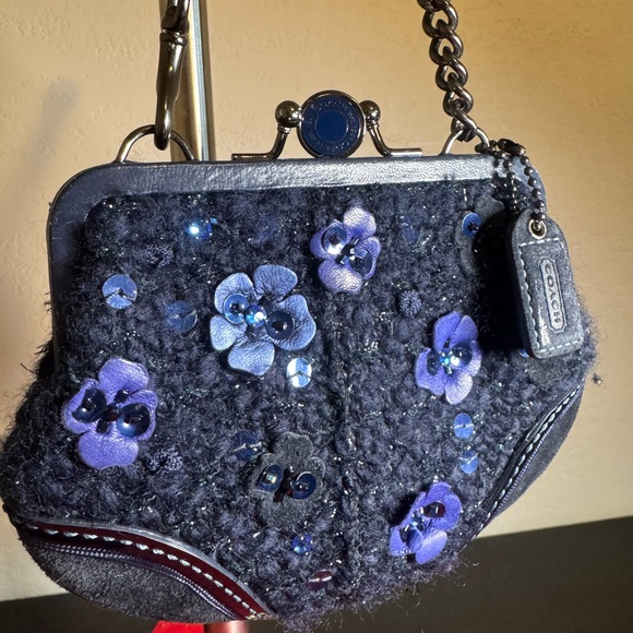 Coach Kisslock Dark Blue Floral Clutch Wristlet - Picture 2 of 13